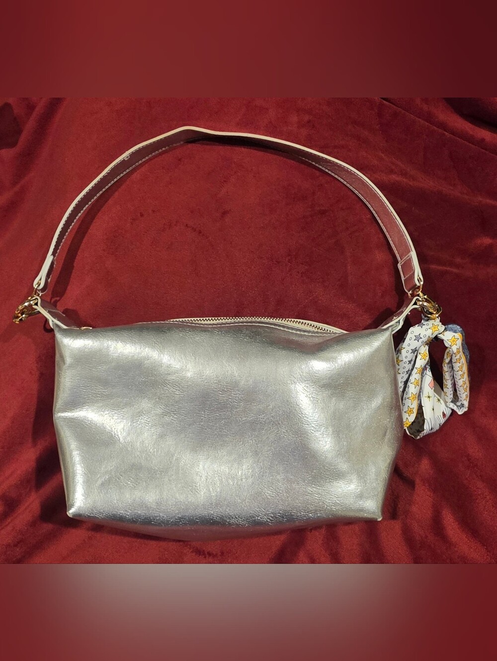 metallic silver shoulder bag